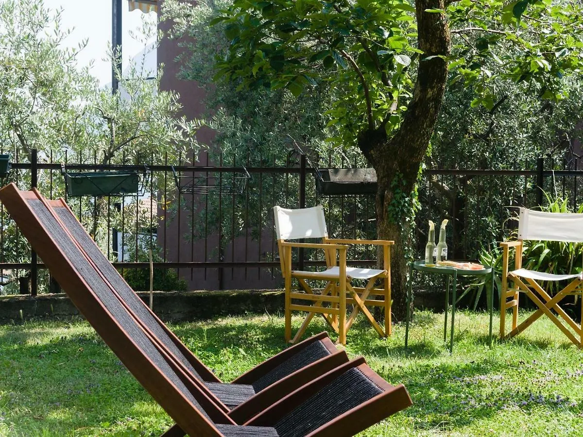 Apartmán Discesa A Lago With Terrace And Garden On Lake Iseo Riva di Solto Itálie